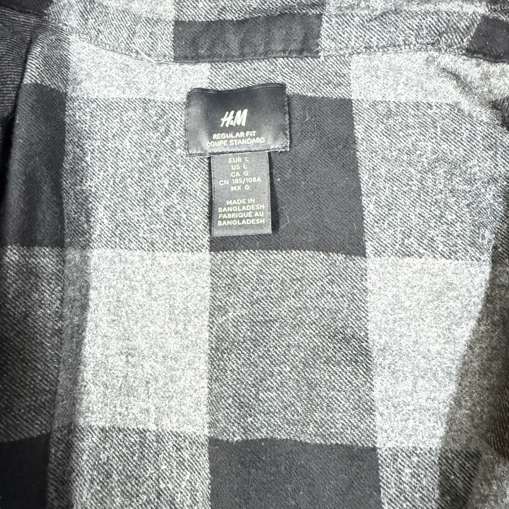 H&M Casual Button Down Shirt Black and Gray - Picture 7 of 7